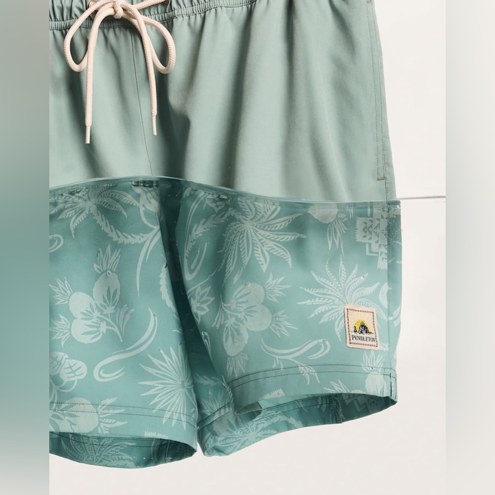 Pendleton Men’s Tropical Hydromorph Swim Trunks Green Size Small UPF 50+ Stretch